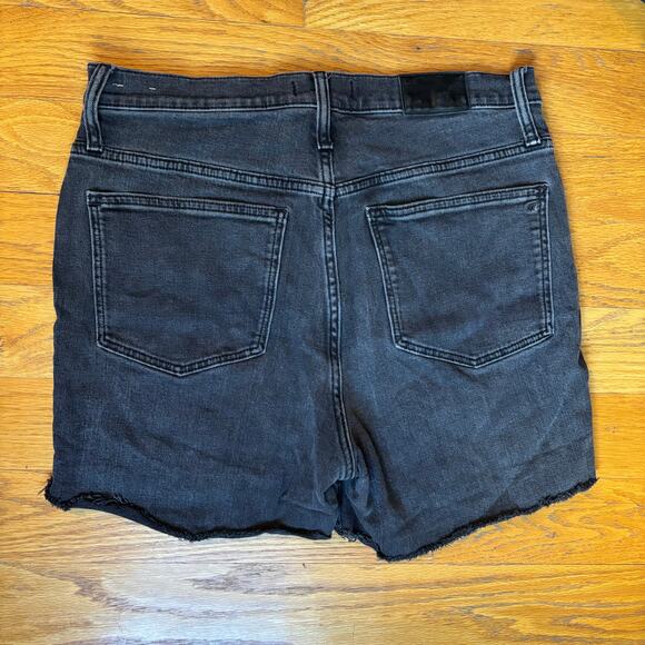 Madewell Women's Cut Off Denim Shorts from Classic Straight Jean Size 31 - Picture 2 of 6